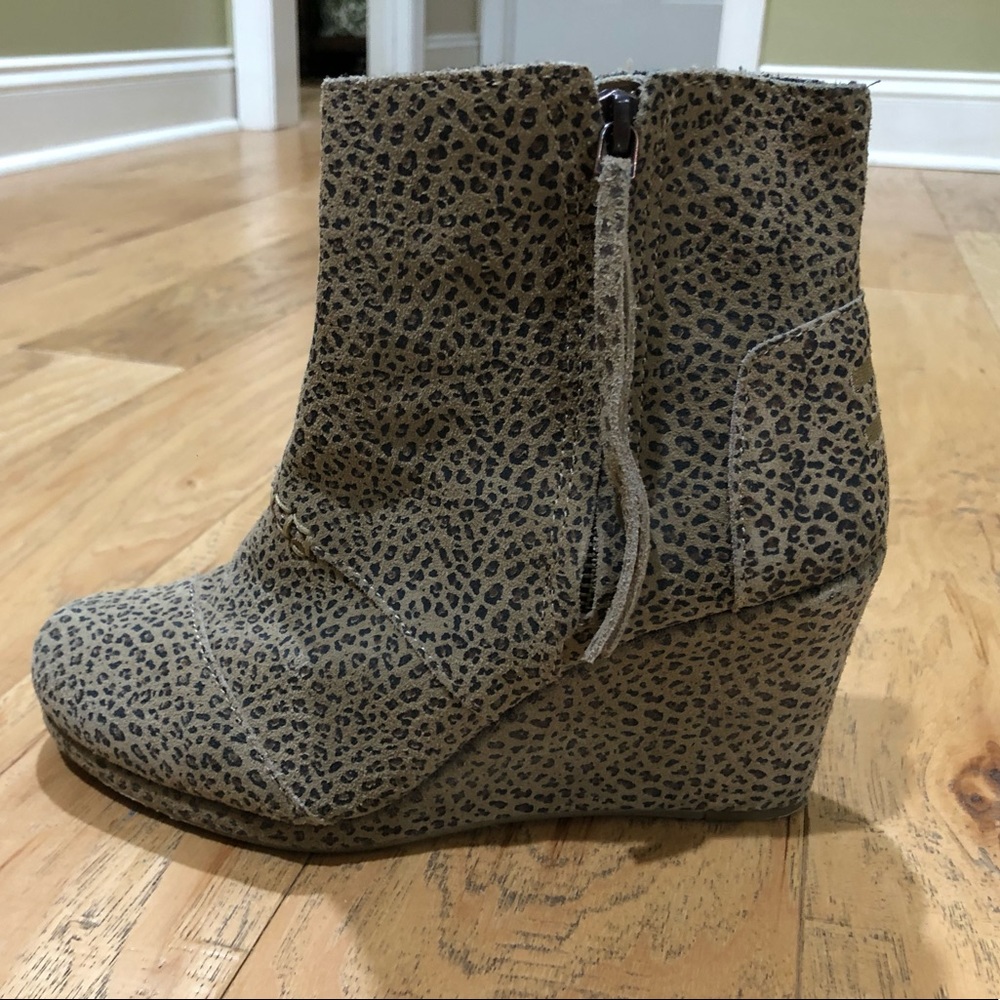 Toms Cheetah Suede Desert Wedge